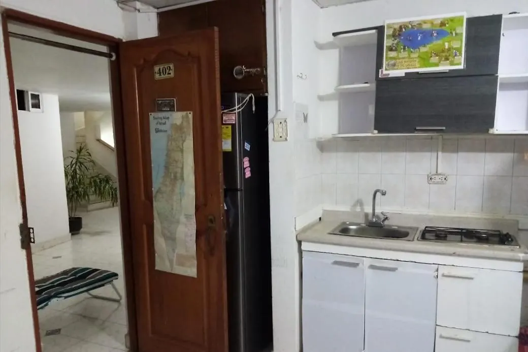 Habitacion Privada, En Apartamento Compartido Solo Con La Propietaria. Cartagena
